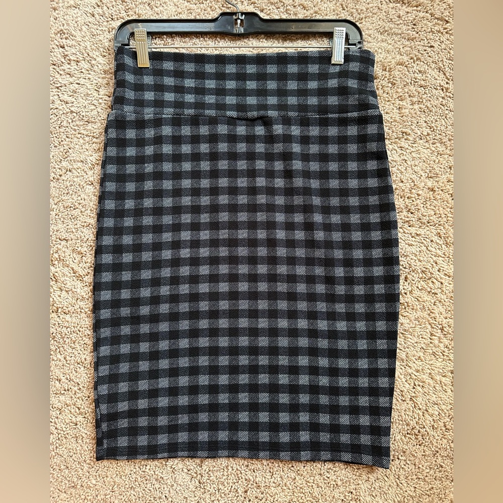 LuLaRoe Black and Gray Checkered Pencil Skirt size small